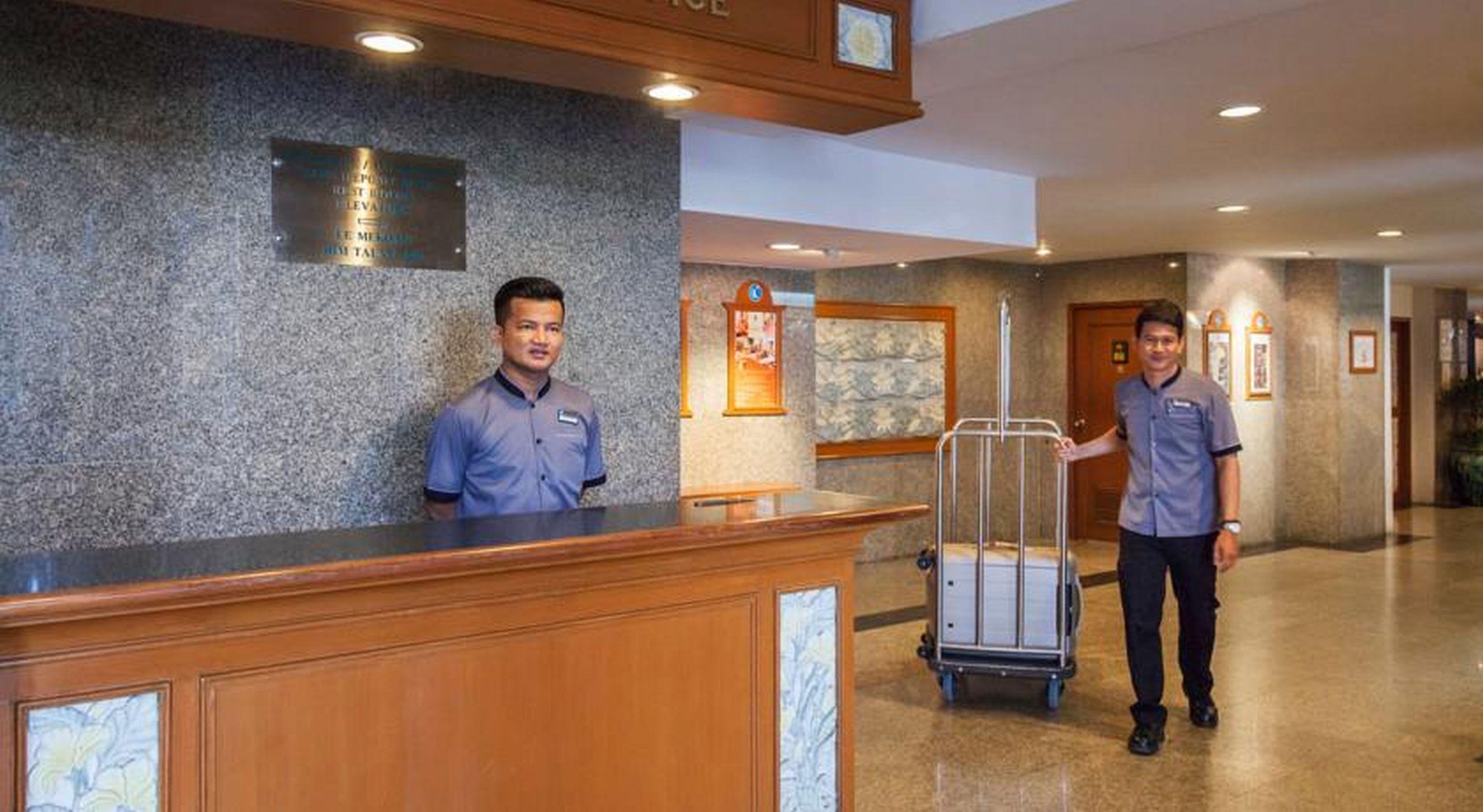 Cholchan Pattaya Beach Resort - Sha Extra Plus Exteriör bild